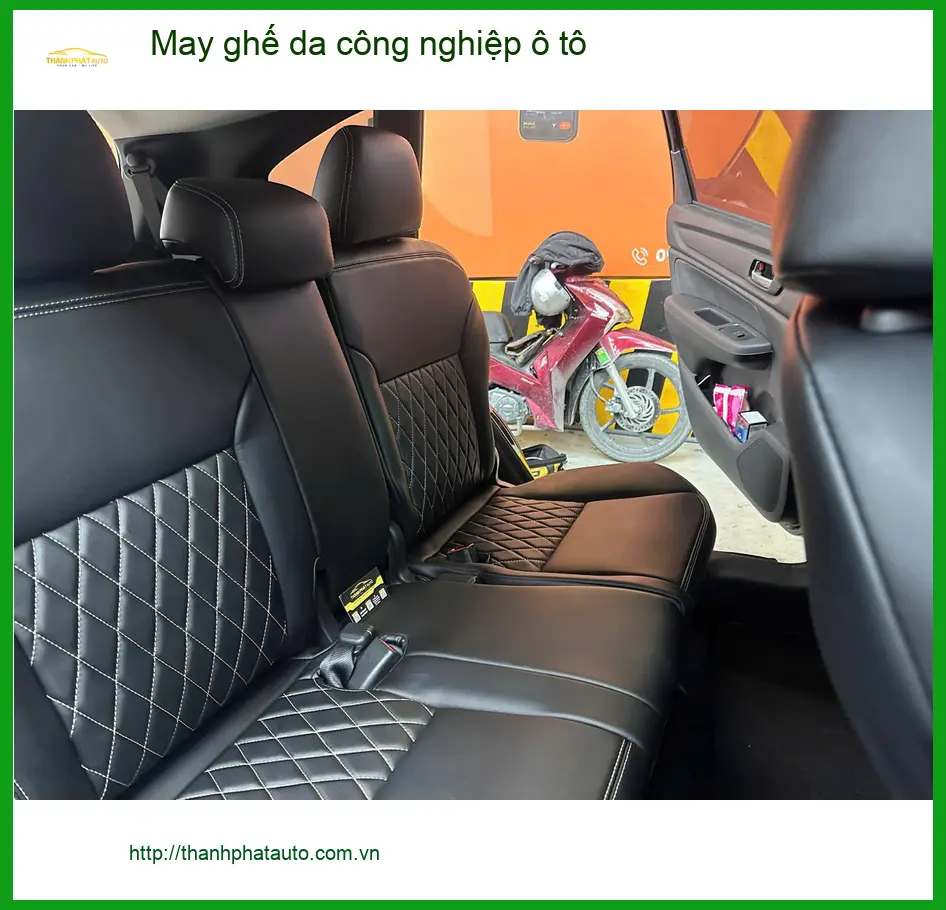 Anh Quang bọc ghế da công nghiệp ô tô Santa Fe Quận Bình Thạnh ảnh thực tế 4