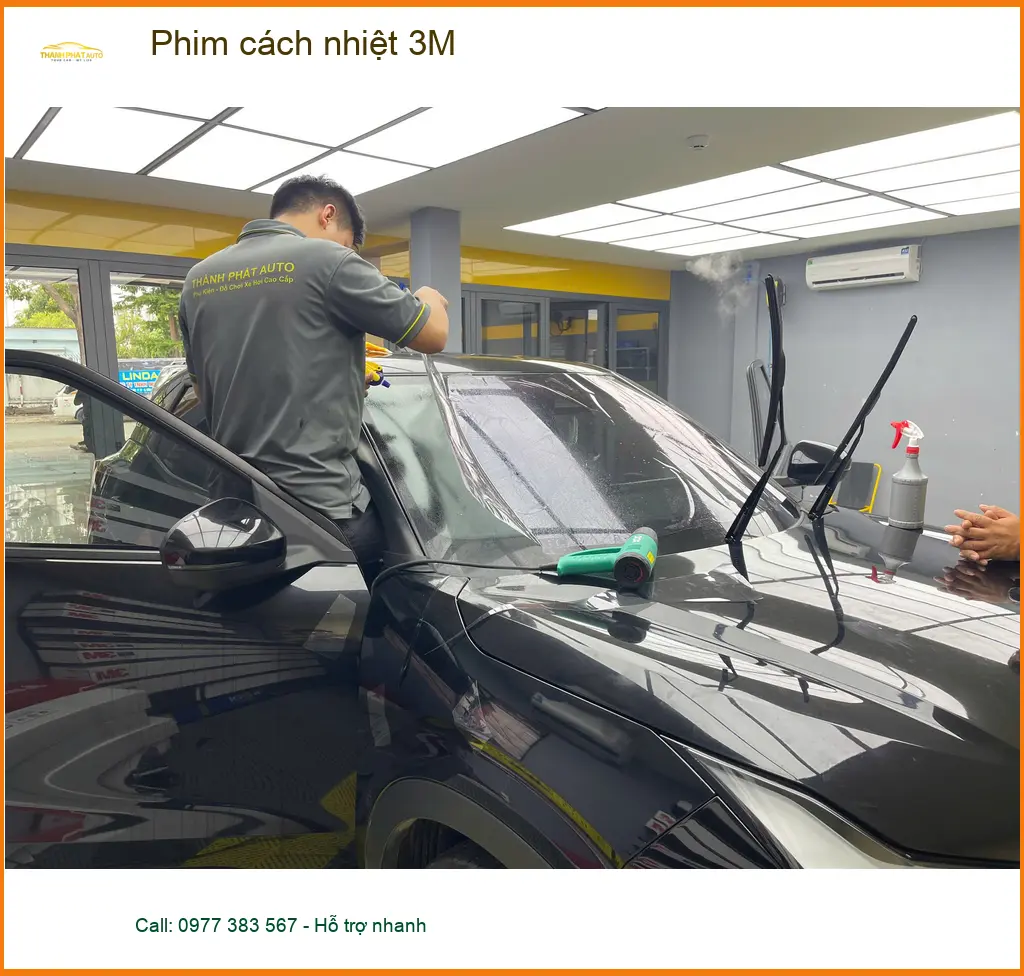 Chị Thanh Thảo dán phim cách nhiệt 3M cho Hyundai Creta tại Quận 7 chống nóng