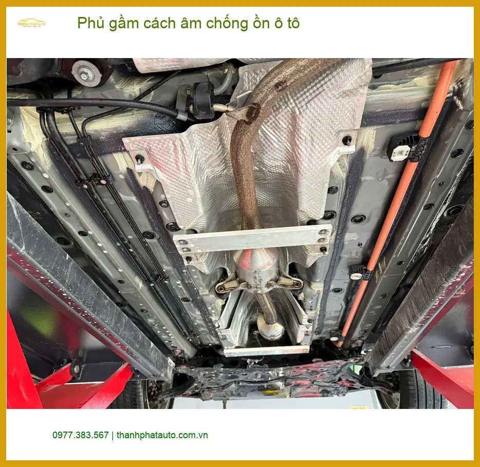 Anh Tùng phủ gầm cách âm chống ồn ô tô Hyundai Accent giảm tiếng ồn khó chịu ảnh thực tế 2