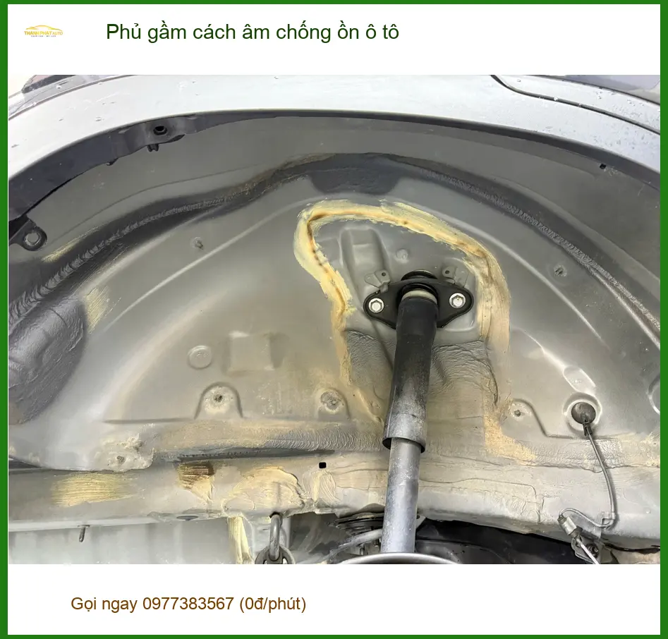 Anh Tùng phủ gầm cách âm chống ồn ô tô Hyundai Accent giảm tiếng ồn khó chịu ảnh thực tế 3