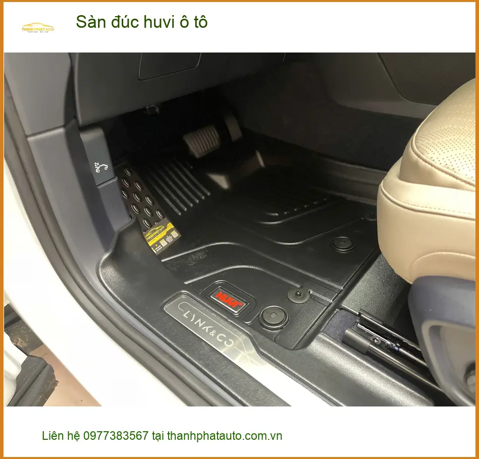 Anh Khánh lắp sàn đúc huvi ô tô cho Hyundai Accent tại Hóc Môn để nội thất luôn sạch sẽ ảnh thực tế 4