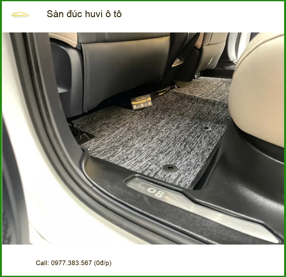 Anh Duy lắp Sàn đúc huvi ô tô cho Hyundai Accent tại Quận 4 để nội thất luôn sạch đẹp