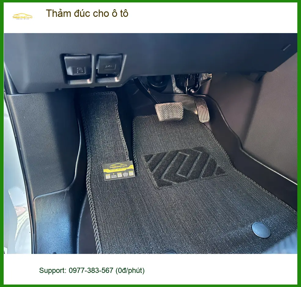 Chị Thảo lắp thảm đúc cho Hyundai Accent tại Quận 9 để nội thất luôn sạch đẹp ảnh thực tế 3