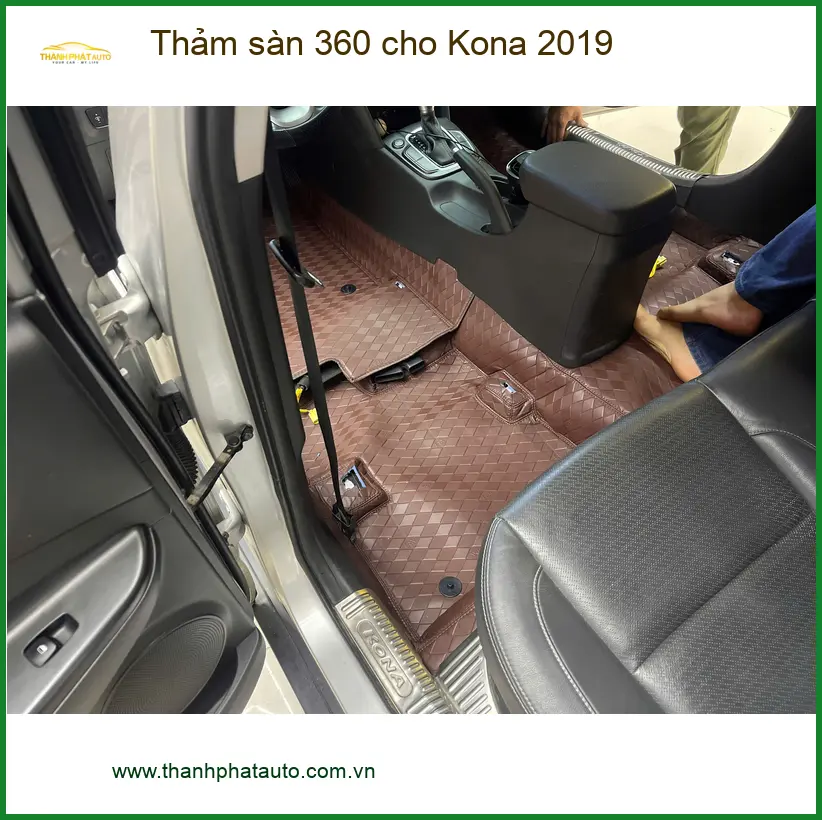Cô Hằng lắp thảm sàn 360 cho Kona 2019 tại Quận Gò Vấp giữ vệ sinh tối ưu. ảnh thực tế 4