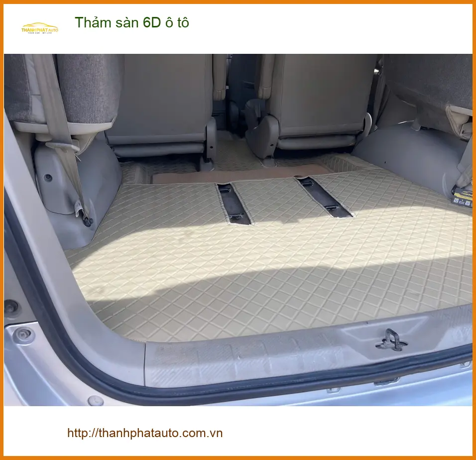 Chị Hằng lắp thảm sàn 6D ô tô cho Toyota Corolla Cross tại Quận 7 giữ nội thất luôn sạch đẹp