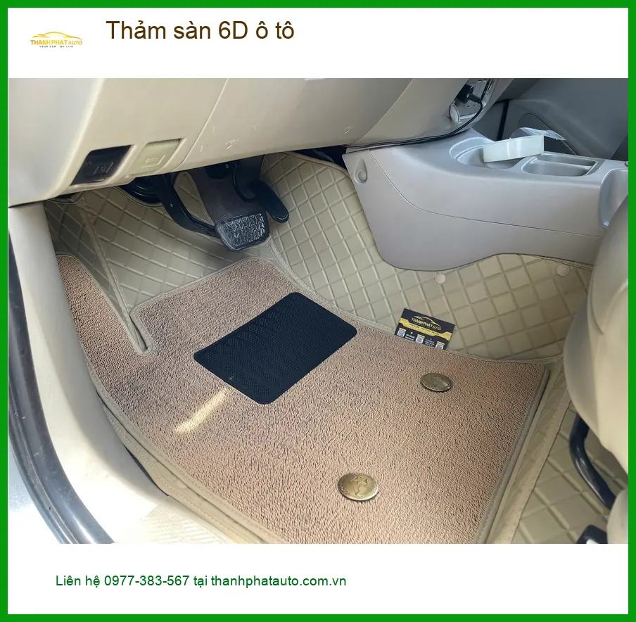 Chị Hằng lắp thảm sàn 6D ô tô cho Toyota Corolla Cross tại Quận 7 giữ nội thất luôn sạch đẹp ảnh thực tế 4