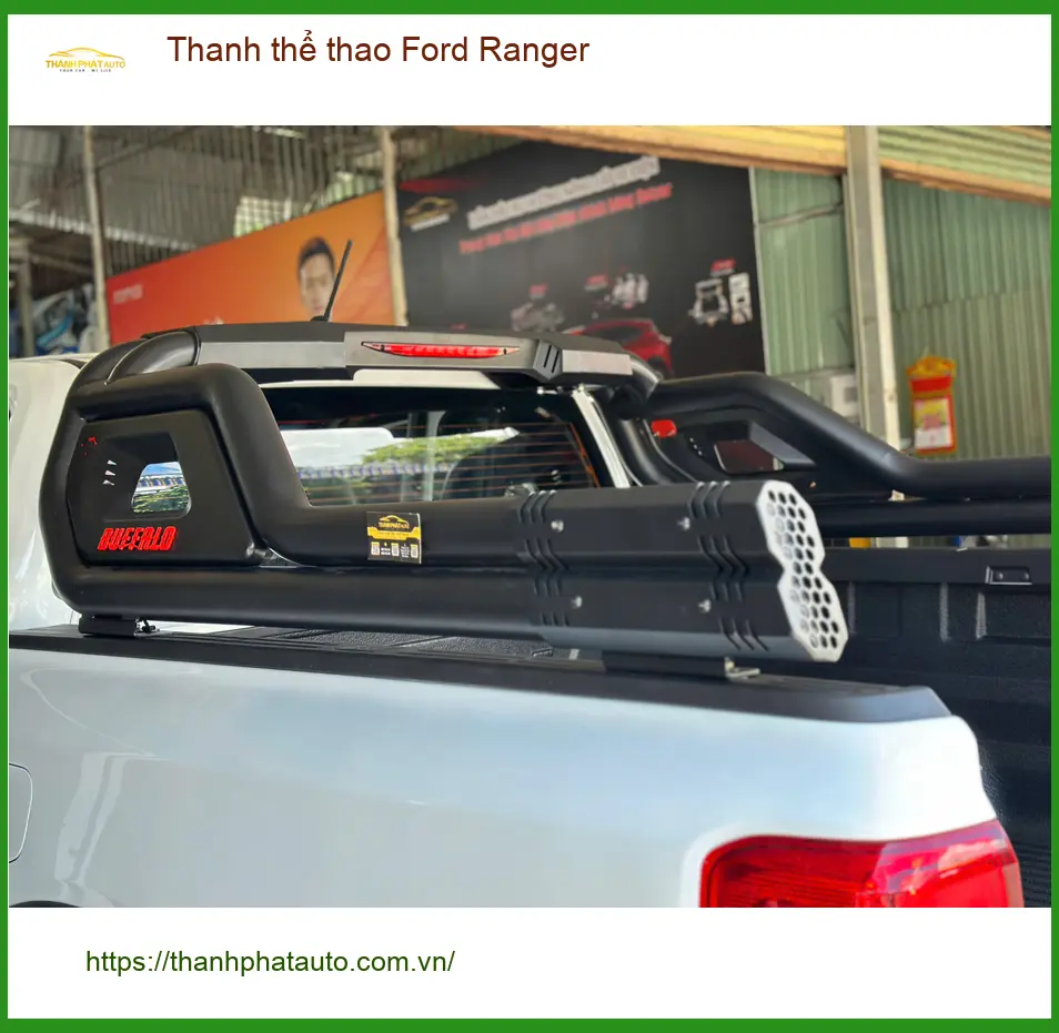 Anh Nhật gắn thanh thể thao Ford Ranger tại Quận Tân Phú để chở đồ dễ hơn
