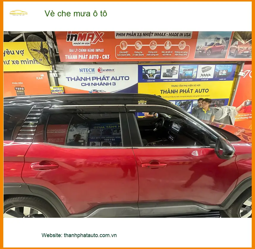 Chú Minh lắp vè che mưa ô tô Mitsubishi Xpander Cross ở Quận 12 ảnh thực tế 3