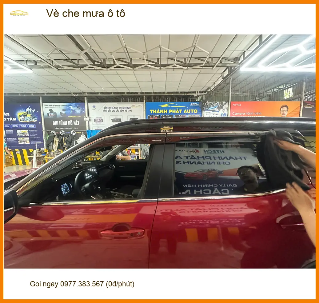Chú Minh lắp vè che mưa ô tô Mitsubishi Xpander Cross ở Quận 12 ảnh thực tế 5