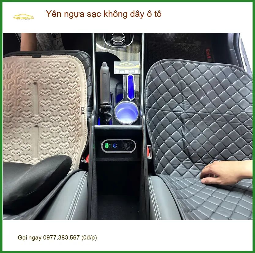 Chị Thảo gắn yên ngựa sạc không dây ô tô Honda CRV tại Quận 9 ảnh thực tế 4