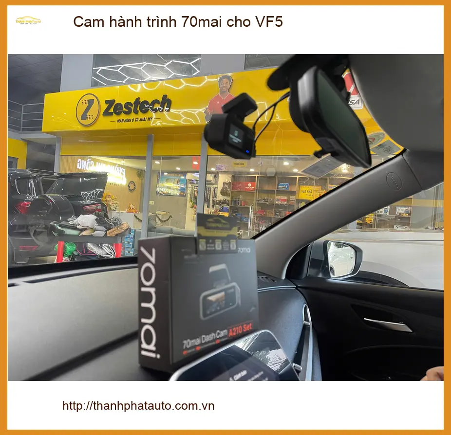 Chị Thảo lắp cam hành trình 70mai cho VinFast VF5 ở Quận 9 ảnh thực tế 2