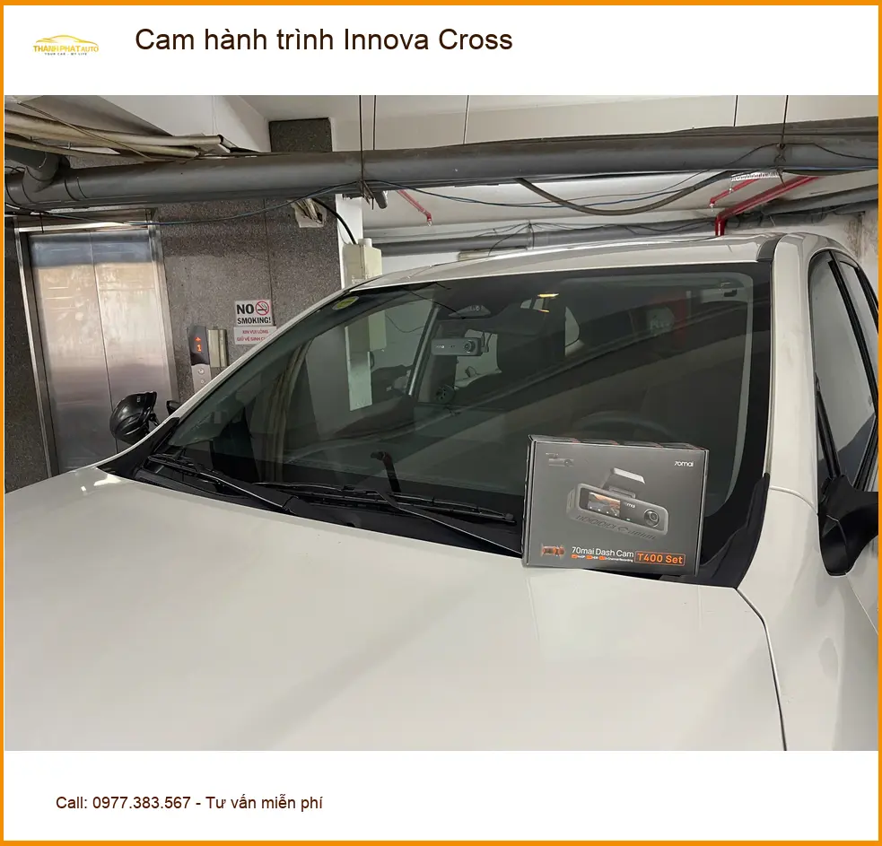 Anh Minh lắp cam hành trình Innova Cross tại Quận 9 sau sự cố va quẹt ảnh thực tế 5