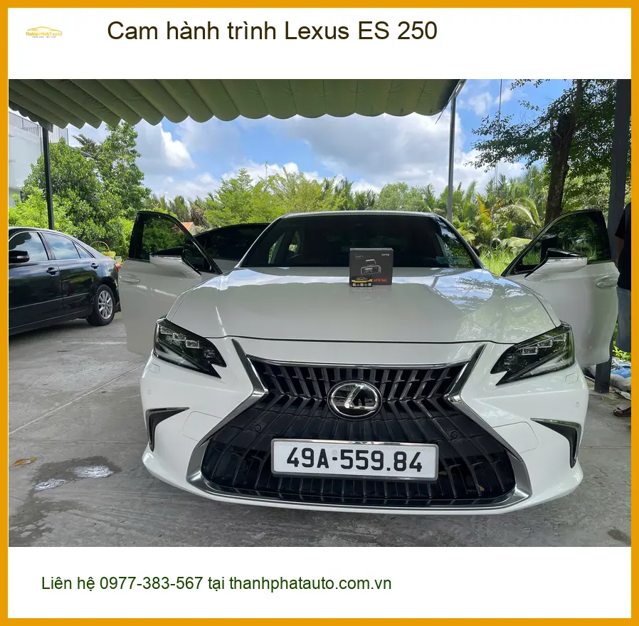 Chú Dũng lắp Cam hành trình Lexus ES 250 tại Quận 9 để an tâm hơn khi di chuyển ảnh thực tế 5