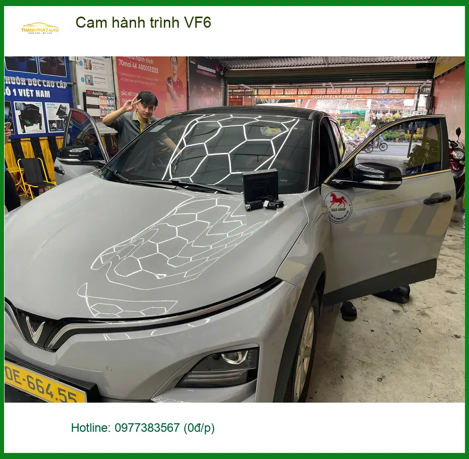 Chú Minh lắp cam hành trình VF6 tại Quận 12 để an tâm hơn trên những chuyến đi xa