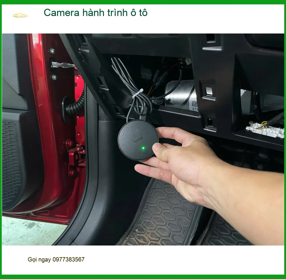 Anh Quang lắp Camera hành trình ô tô uy tín cho VinFast Lux A2.0 Quận 12