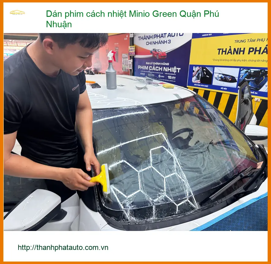 Nơi Dán Phim Cách Nhiệt Minio Green Ô Tô Quận Phú Nhuận - Giá Tốt TPHCM ảnh thực tế 2