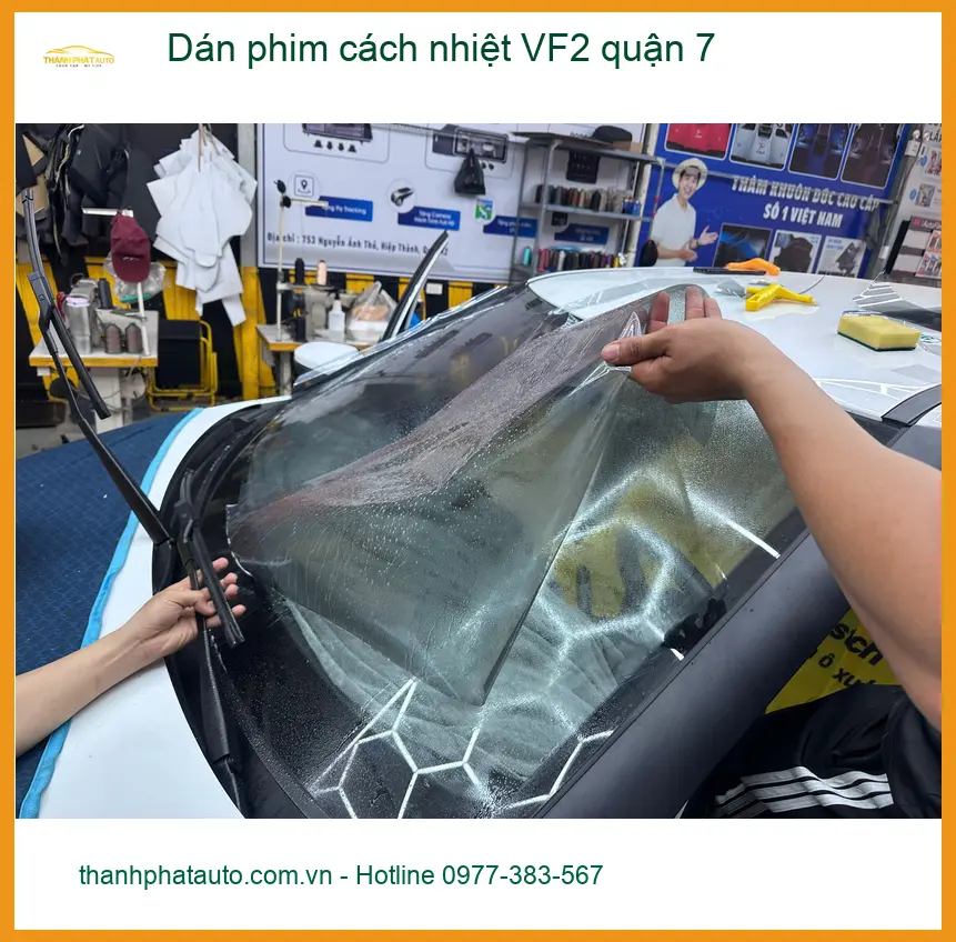 Trung Tâm Dán Phim Cách Nhiệt Ô Tô VF2 tại Quận 7 - Thi Công Chuyên Nghiệp ảnh thực tế 3