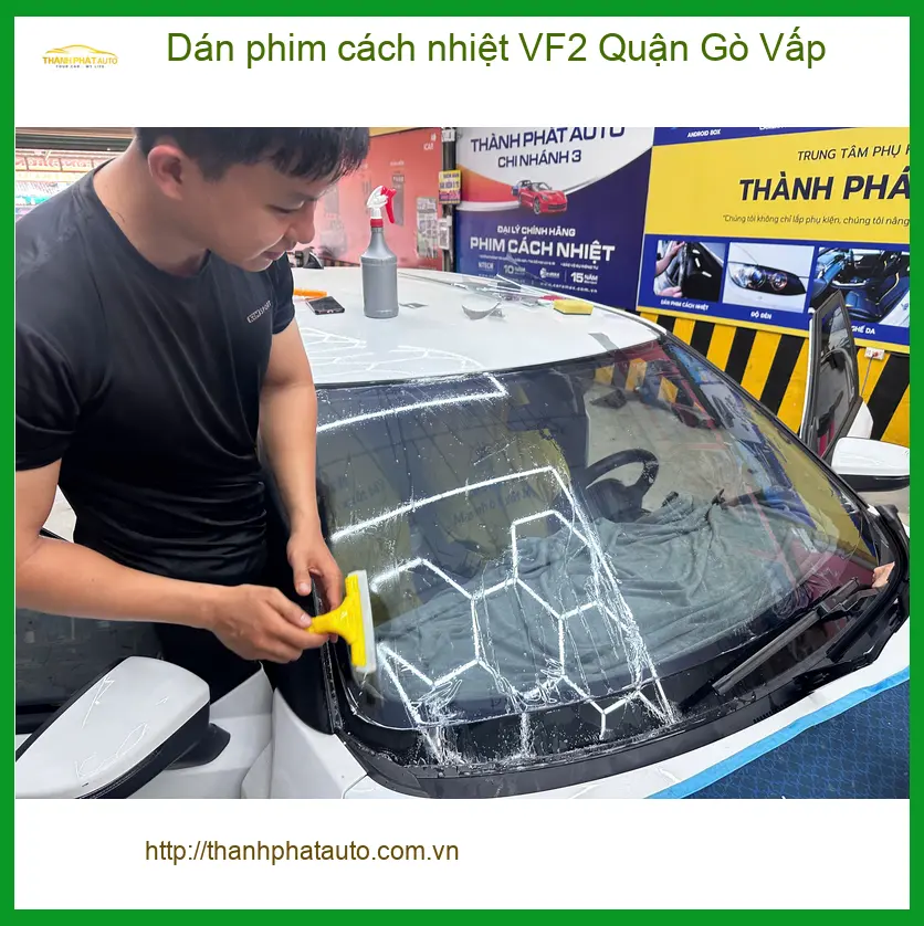 Trung Tâm Dán Phim Cách Nhiệt Ô Tô VF2 Quận Gò Vấp - Giá Tốt TPHCM ảnh thực tế 2