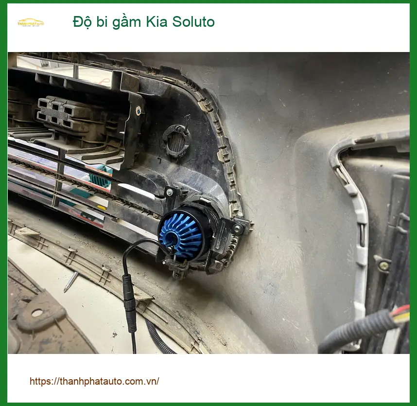 Anh Trọng độ bi gầm Kia Soluto Quận 9 vì đèn zin không đủ sáng khi về đêm ảnh thực tế 5