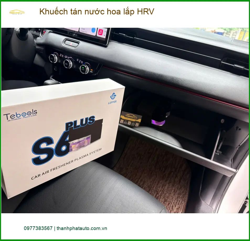 Chị Cẩm Nhung lắp khuếch tán nước hoa cho Honda HRV tại Thủ Đức