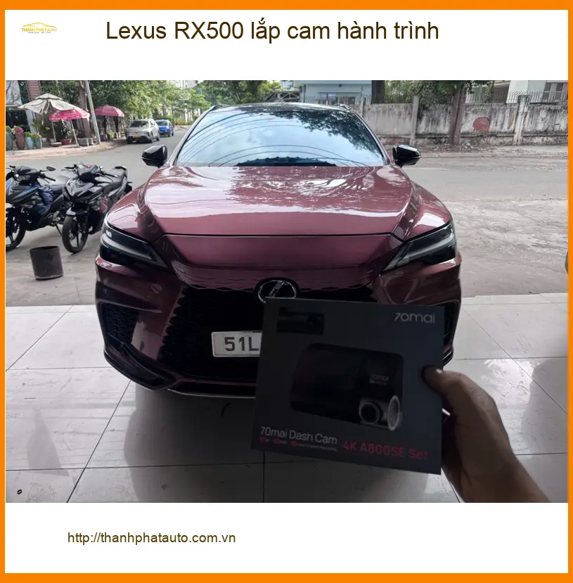 Anh Quang lắp cam hành trình Lexus RX500 tại Quận 9 để lái xe an toàn hơn