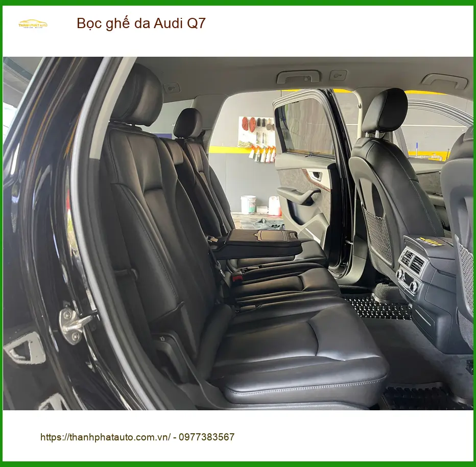 Bác Hùng bọc ghế da Audi Q7 tại Quận 9 để không gian xe luôn mới và dễ vệ sinh ảnh thực tế 4
