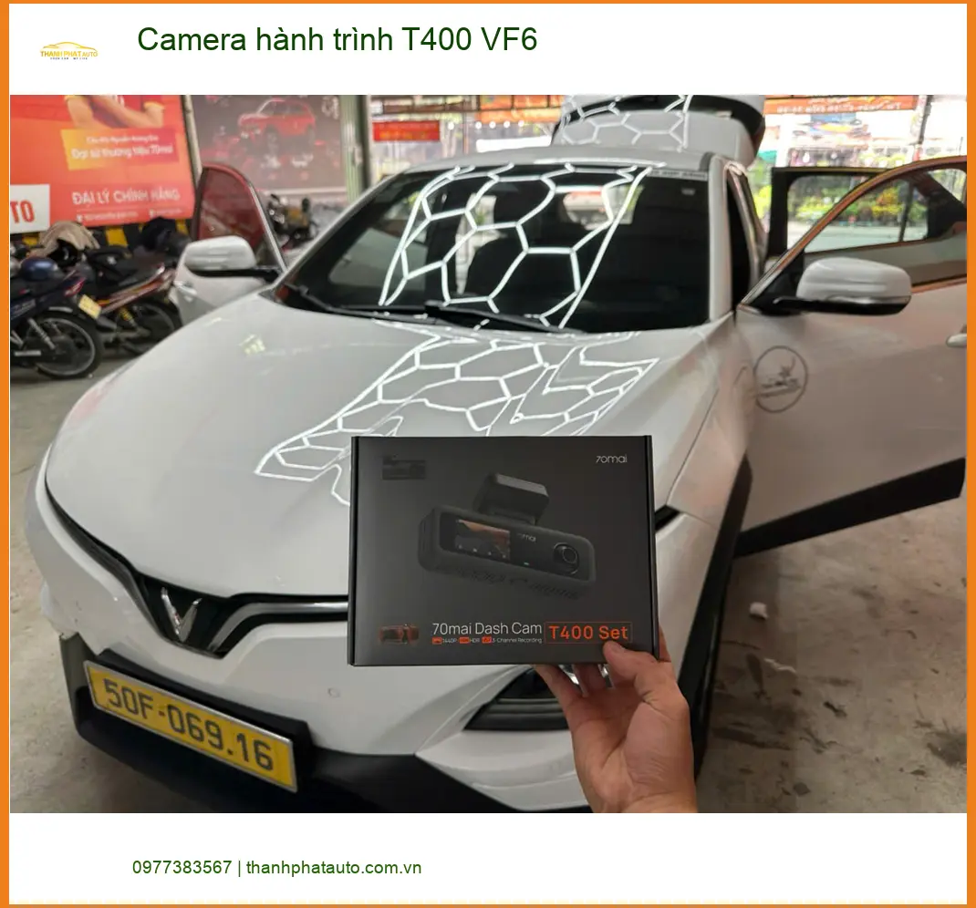 Chị Thảo lắp Camera hành trình T400 cho VinFast VF6 tại Quận 12