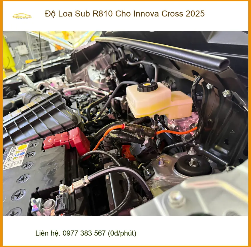 Anh Tấn Innova Cross 2025 độ Loa Sub R810 tại Quận 12 vì muốn âm thanh sống động hơn ảnh thực tế 4