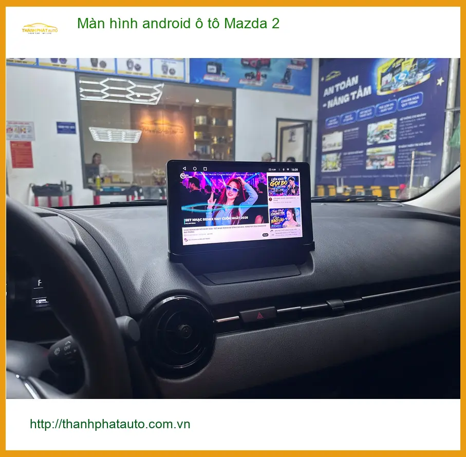 Chú Tấn lắp màn hình Android cho Mazda 2 tại Quận 12 xem bản đồ, giải trí ảnh thực tế 2