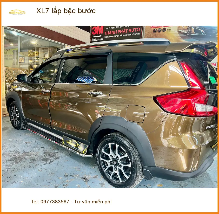 Anh Duy Khang lắp bậc bước XL7 tại Thủ Đức cho vợ con lên xuống dễ dàng