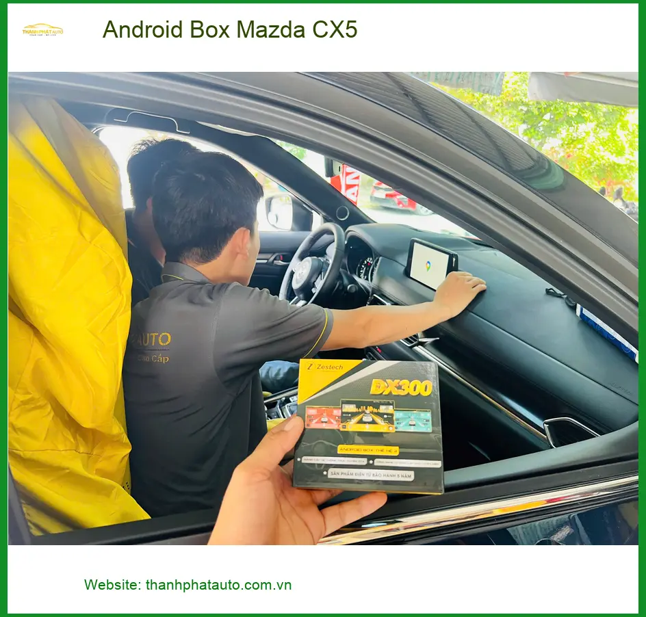 Chị Thảo lắp Android Box cho Mazda CX5 tại Quận 4 để biến màn hình zin thành smart TV