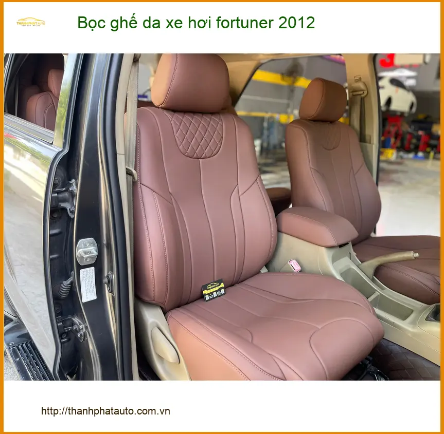 Anh Tùng bọc ghế da Toyota Fortuner 2012 tại Quận 4 để nâng tầm nội thất ảnh thực tế 3