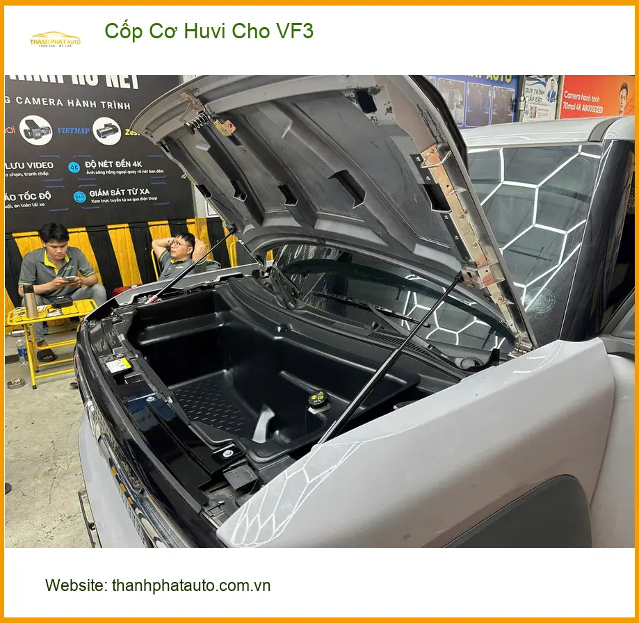 Anh Tùng gắn Cốp Cơ Huvi cho VinFast VF3 tại Quận 12 cho xe tiện nghi hơn