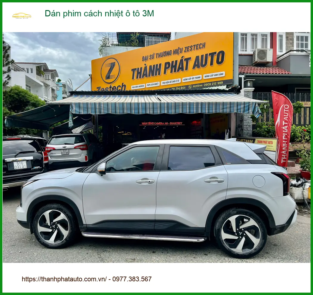 Anh Duy dán phim cách nhiệt 3M cho Toyota Camry tại Gò Vấp chống nóng hiệu quả ảnh thực tế 5