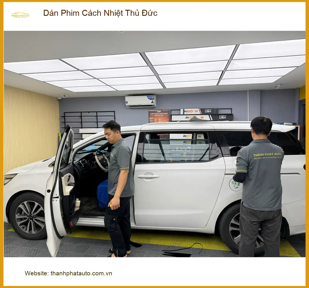 Chị Thảo dán phim cách nhiệt cho Honda CRV tại Quận Thủ Đức đón hè oi bức