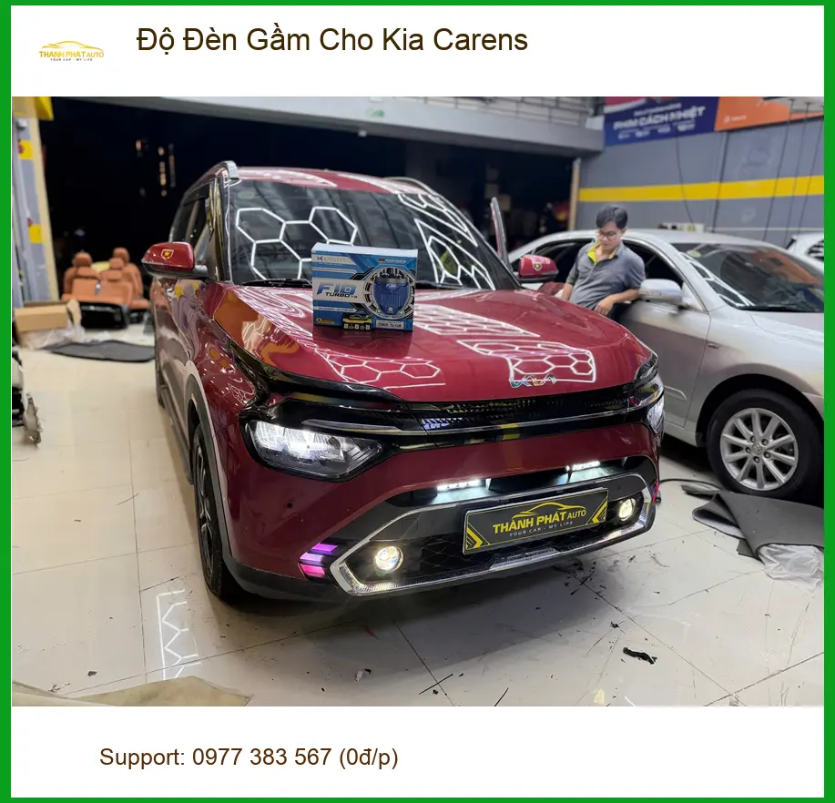 Anh Minh nâng cấp đèn gầm cho Kia Carens Quận 9 do đèn zin mờ