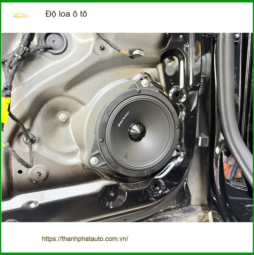 Anh Tấn độ loa ô tô Honda CRV tại Bình Chánh để âm thanh sống động hơn