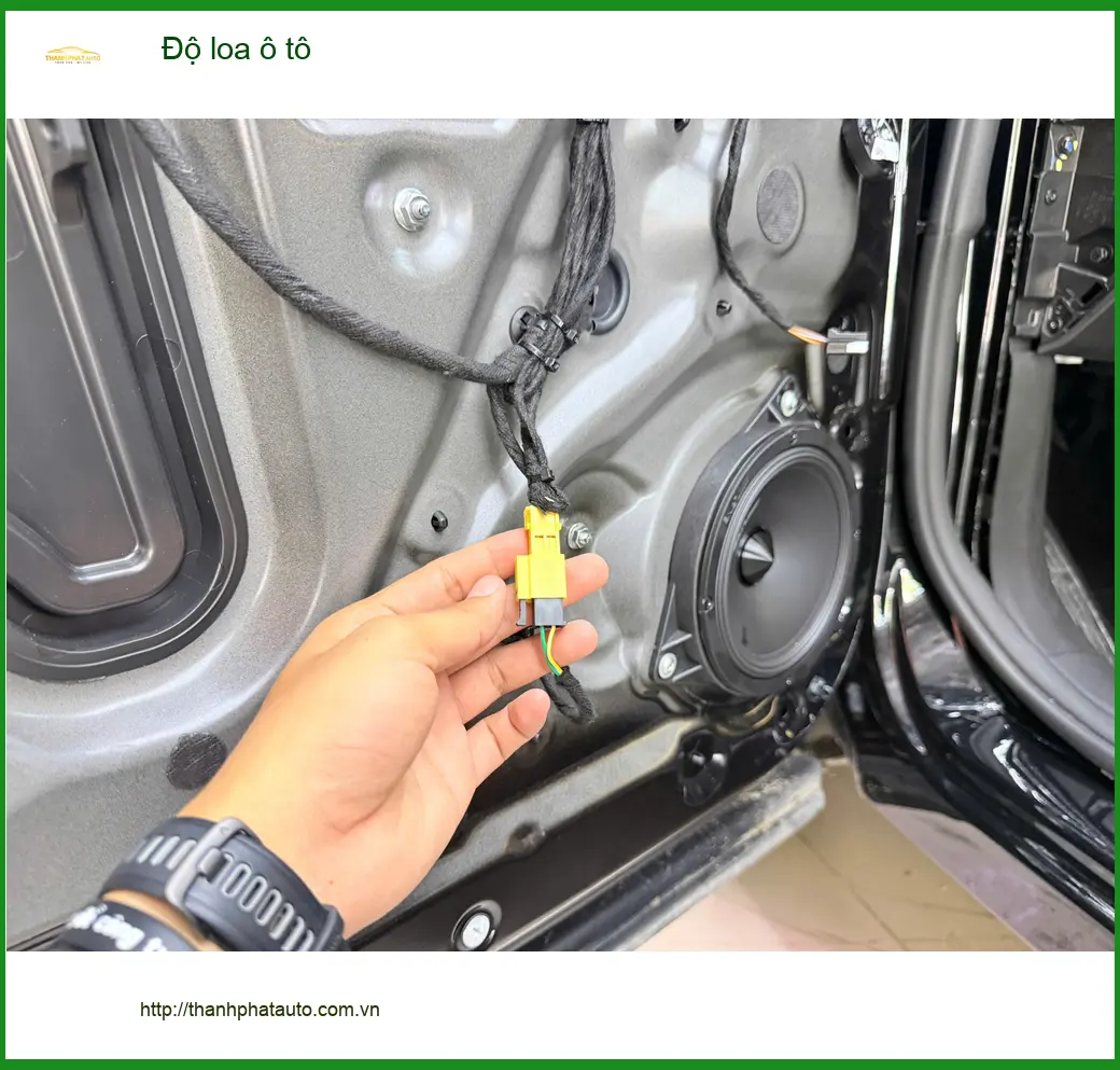 Anh Tấn độ loa ô tô Honda CRV tại Bình Chánh để âm thanh sống động hơn ảnh thực tế 4