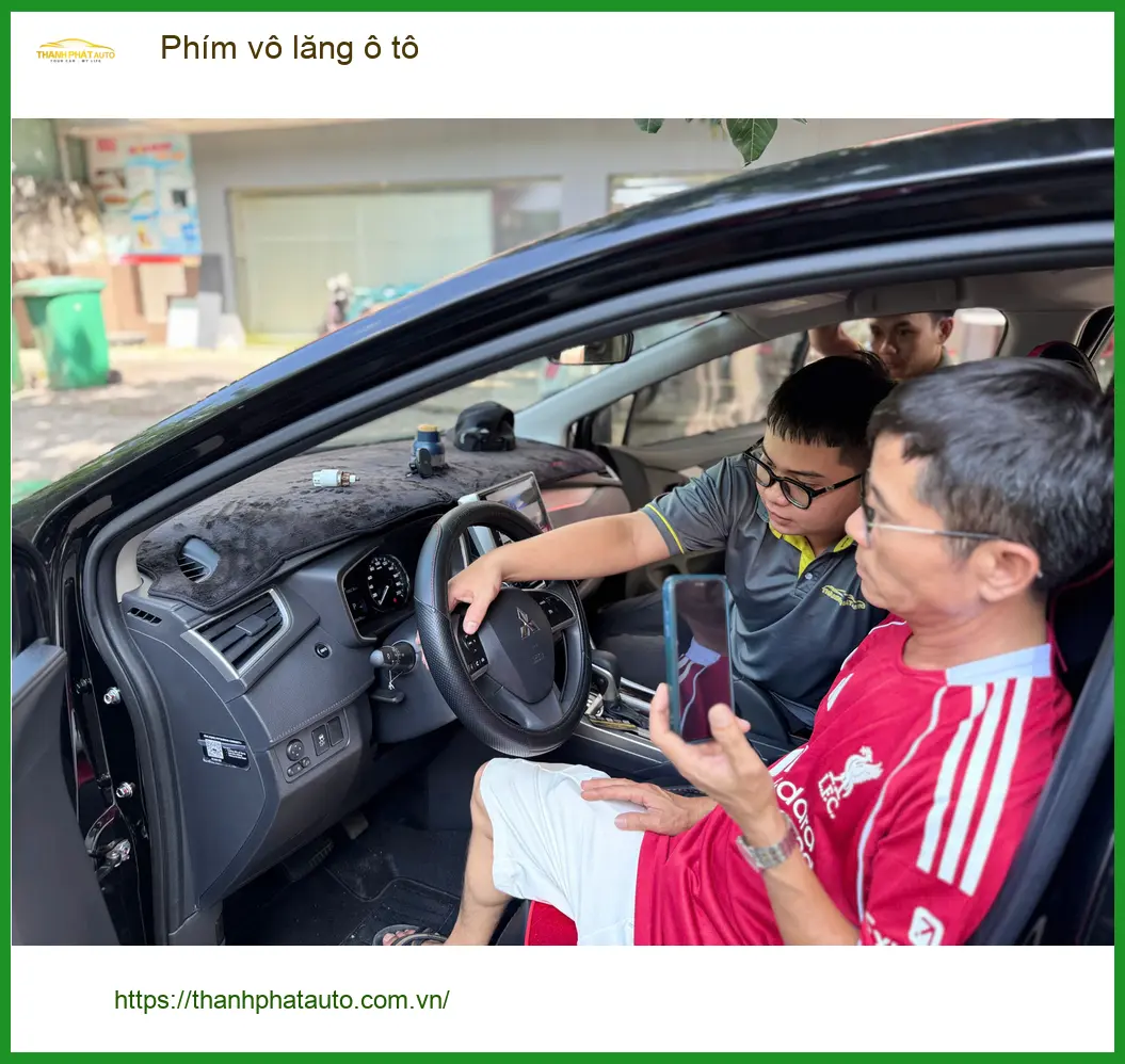Anh Duy lắp phím vô lăng ô tô Hyundai Accent để tiện điều khiển nhạc tại Hóc Môn ảnh thực tế 3