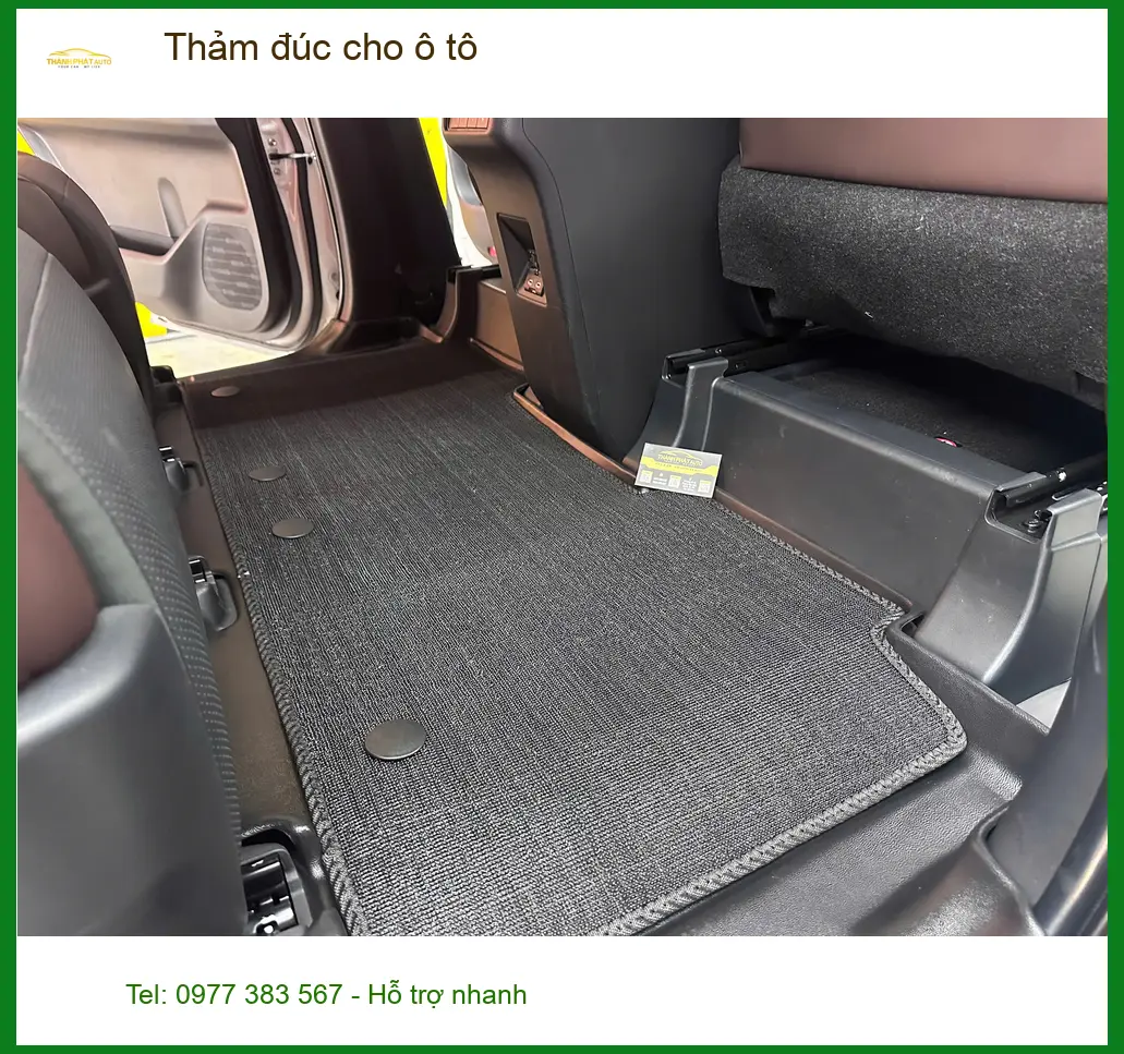 Chú Nhật lắp thảm đúc cho Hyundai Santa Fe tại Quận Gò Vấp để nội thất luôn sạch đẹp ảnh thực tế 3